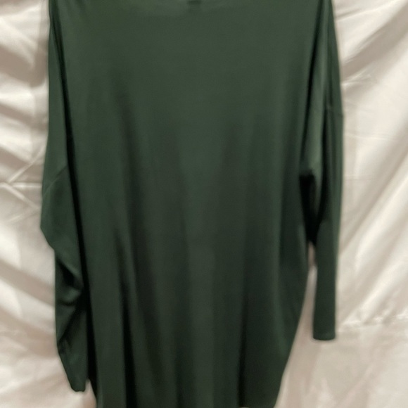 Lightweight Top - Picture 2 of 5